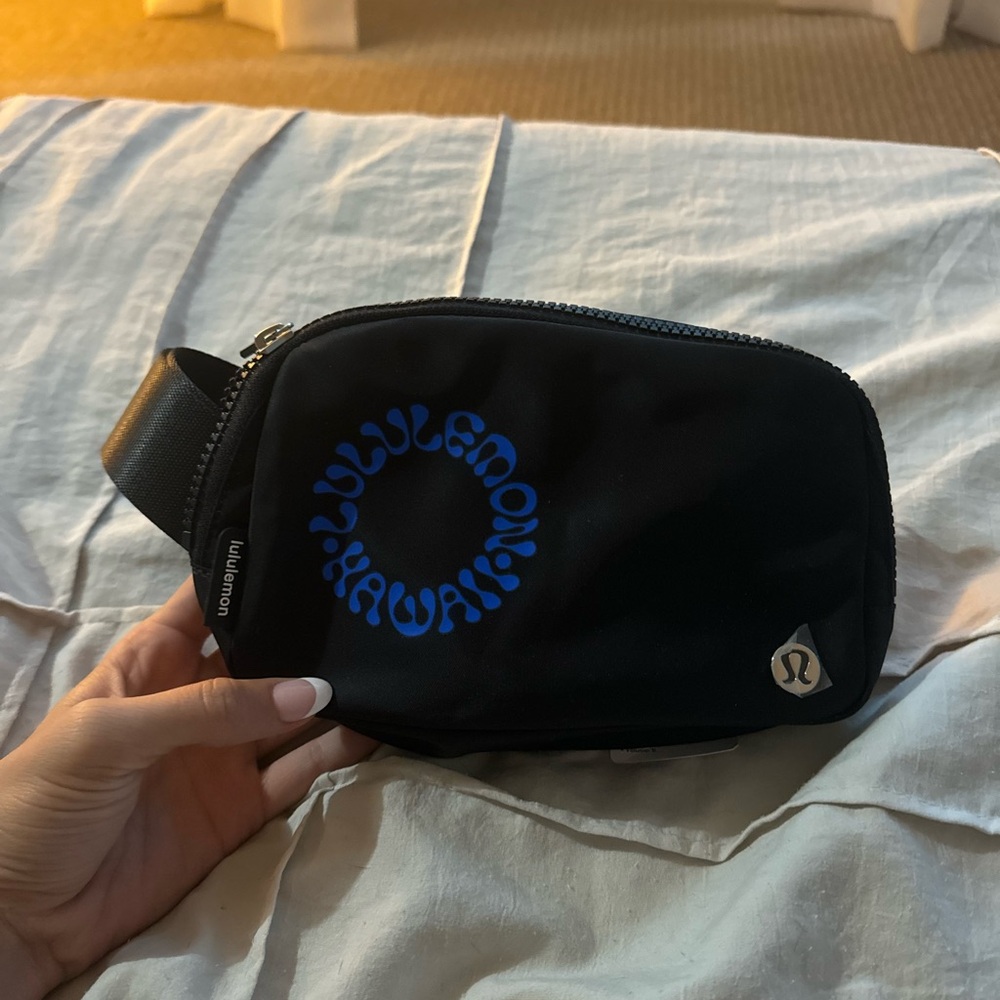 lululemon belt bag